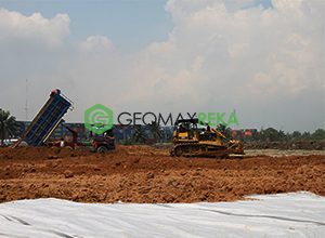 geotextile penguat timbunan